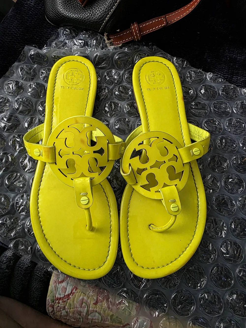 TORY  BURCH MILLER SANDLES SIZE 9